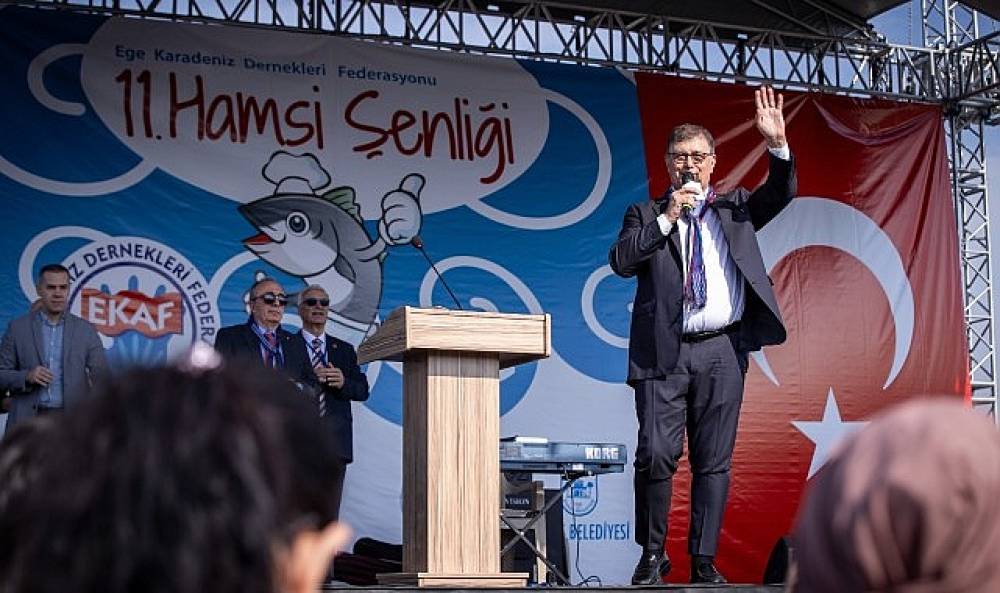 Başkan Tugay Hamsi Şenliği'ne katıldı İzmir'de Karadeniz rüzgarı