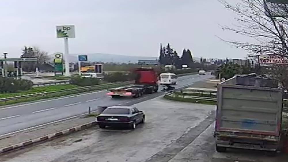 Menemen’de feci kaza: 14 yaşındaki motosiklet sürücüsü hayatını kaybetti
