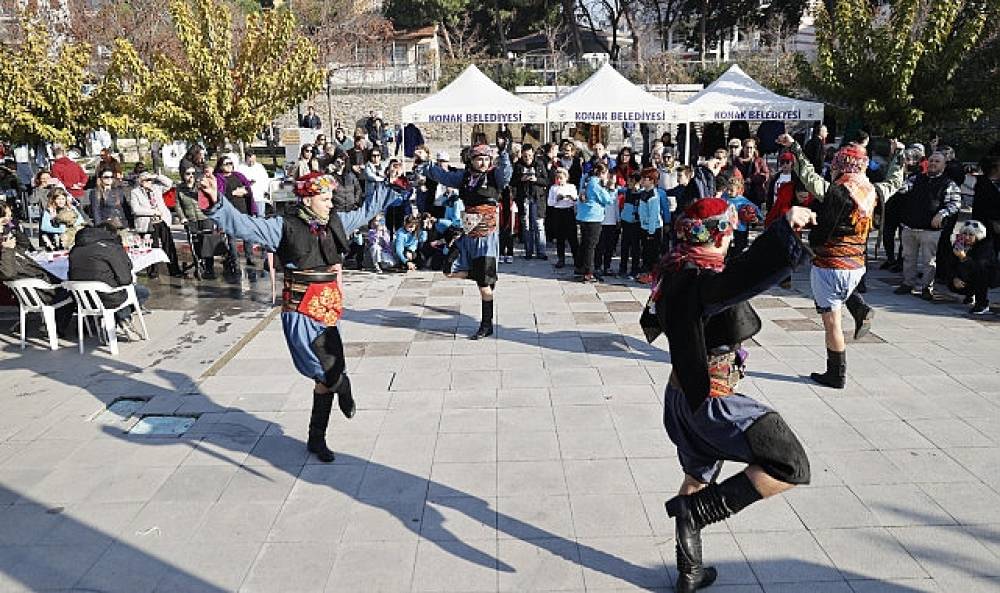 Konak'ta yeni yıl coşkusu kermeslerle devam ediyor