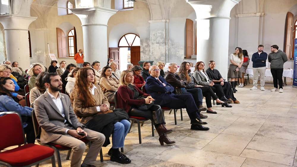 Çeşme’de kadın sağlığı ve menopoz semineri
