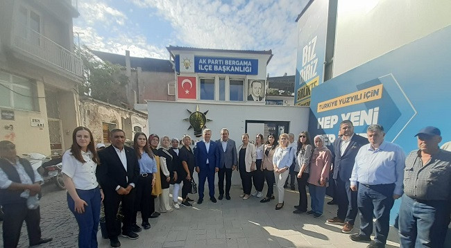 AK Parti Milletvekili Mustafa Canbey, Bergama ve Dikili'de Vatandaşların Sorunlarını Dinledi