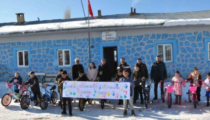 Aliağa’dan doğu illerindeki öğrencilere bisiklet