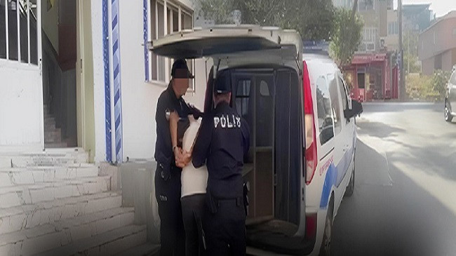 İzmir’de Kasten Öldürme Suçundan Aranan Zanlı Çatıda Yakalandı